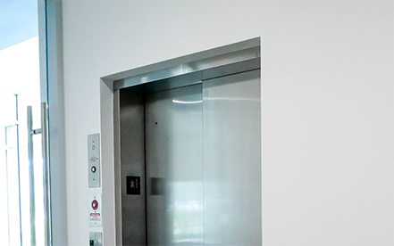 Elvoron LULA elevator application thumbnail – Garaventa Lift limited use limited application design example